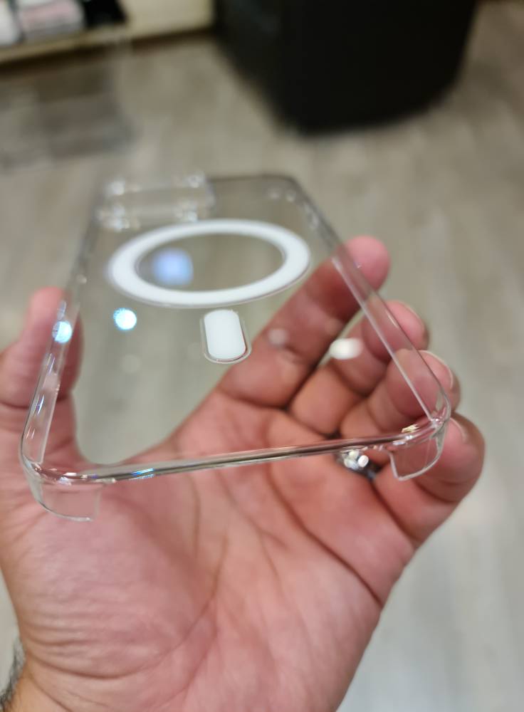 Clear MagSafe compatible Case
