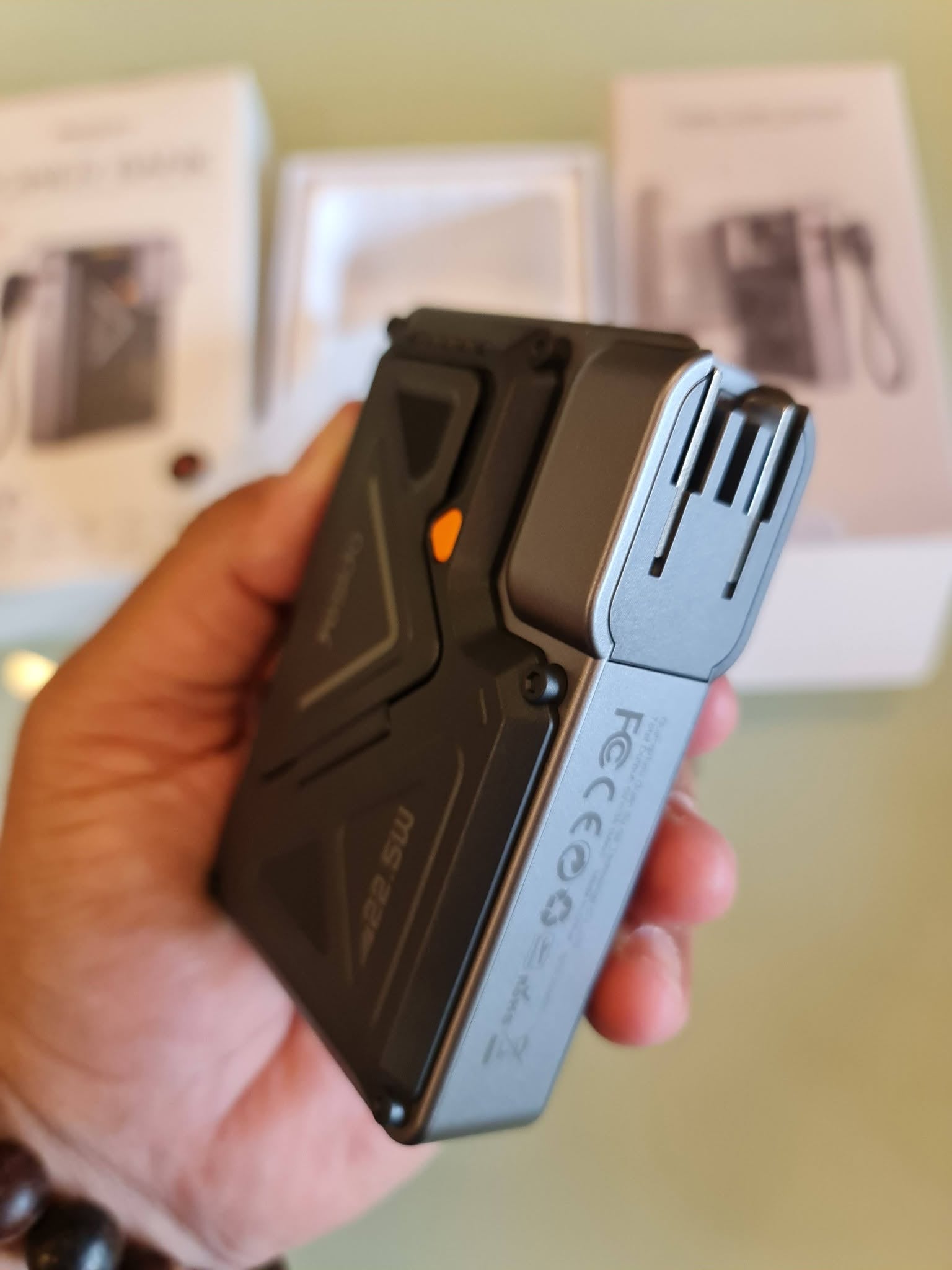 YESIDO YP89 5-IN-1 15W Magnetic Wireless Charging 10,000mAh 22.5W Power Bank