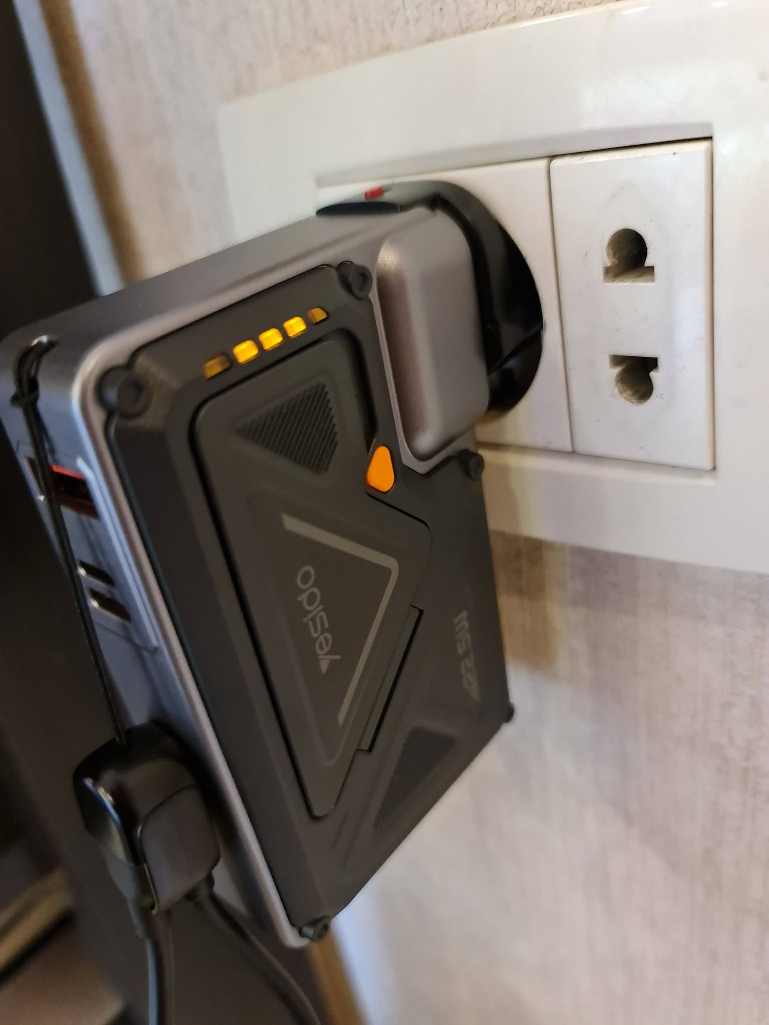YESIDO YP89 5-IN-1 15W Magnetic Wireless Charging 10,000mAh 22.5W Power Bank