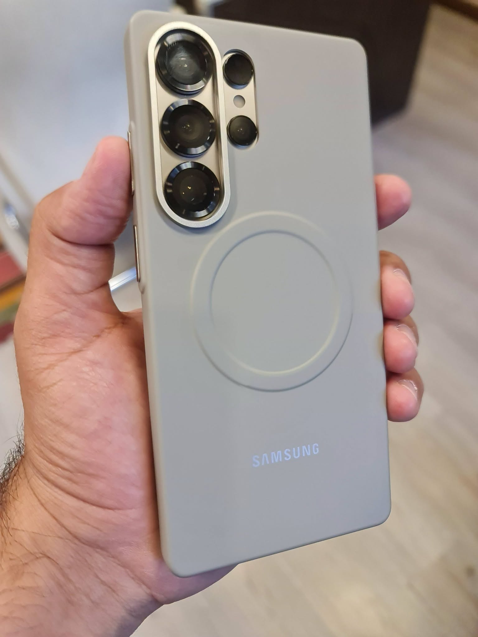 Samsung Galaxy Ultra Slim Magnetic Case