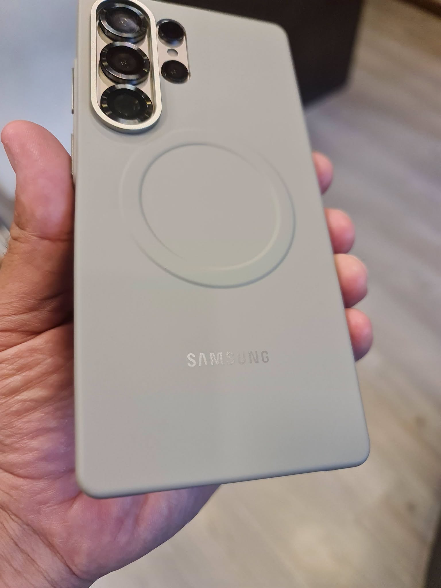 Samsung Galaxy Ultra Slim Magnetic Case