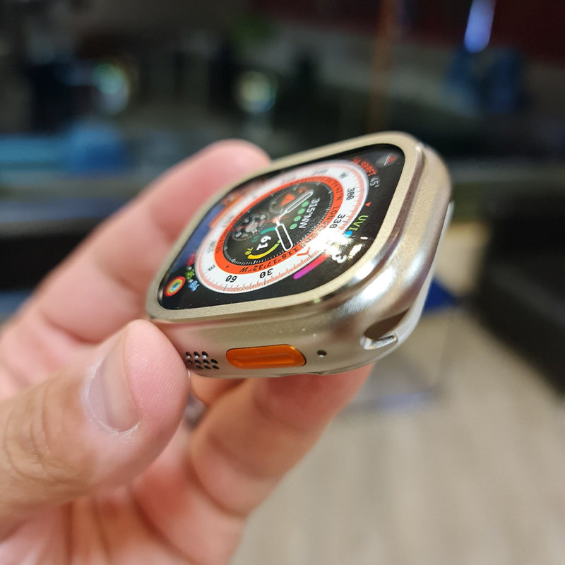 Shock-absorbing metal case for Apple Watch