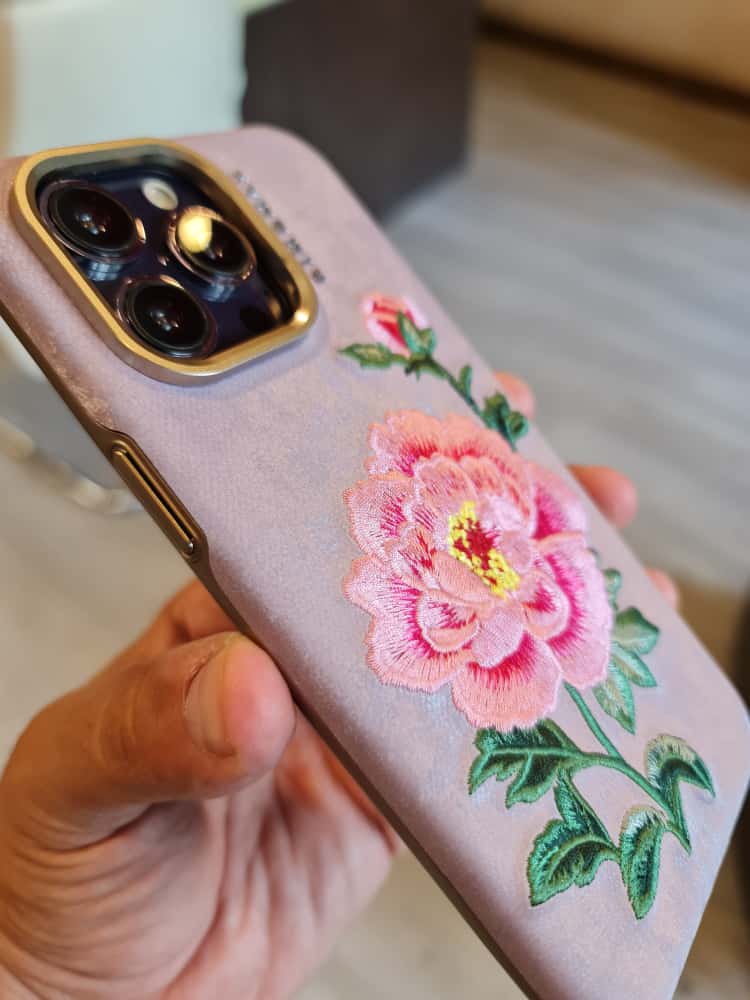 RMBMAX Embroidery Leather Frame Lens Case Pink