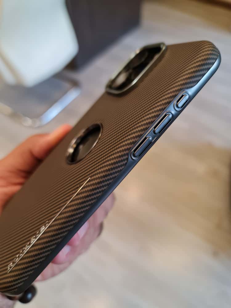 RIMBMAX Luxury glazed carbon case For Iphone