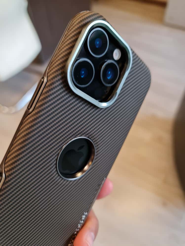 RIMBMAX Luxury glazed carbon case For Iphone