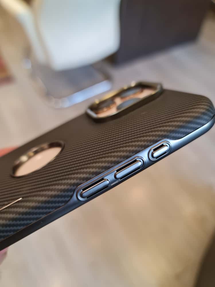 RIMBMAX Luxury glazed carbon case For Iphone