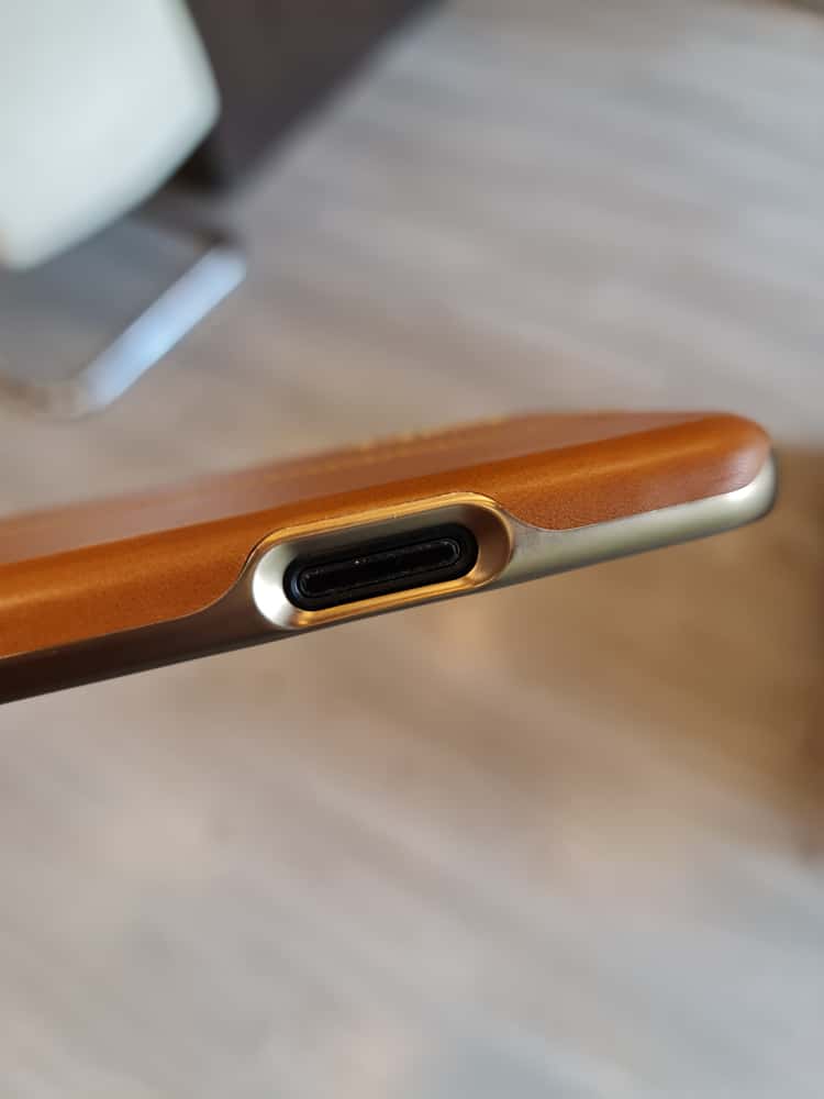 RIMBMAX iPhone Leather Custom Design Magnetic Protective Back Cover