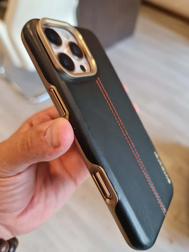 RIMBMAX iPhone Leather Custom Design Magnetic Protective Back Cover