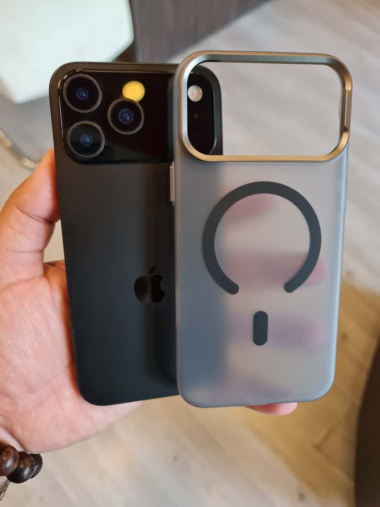 Gorgeous clear frosted case for iPhone(Black)