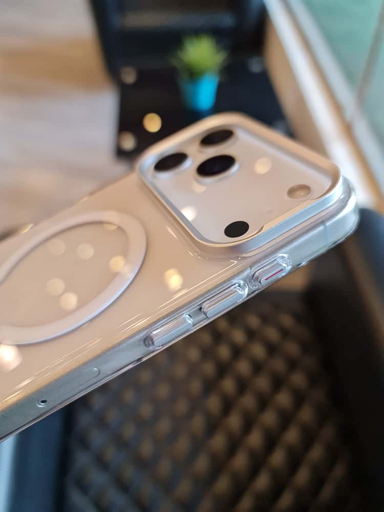 Gorgeous clear glossy case for iPhone (White)