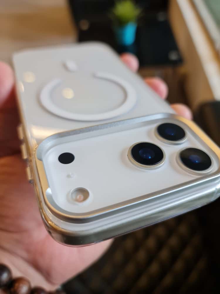 Gorgeous clear glossy case for iPhone (White)