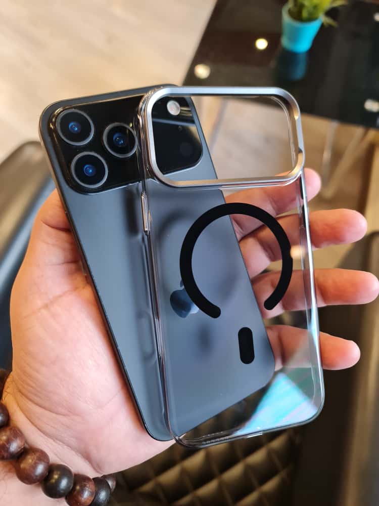 Gorgeous clear glossy case for iPhone (Black)