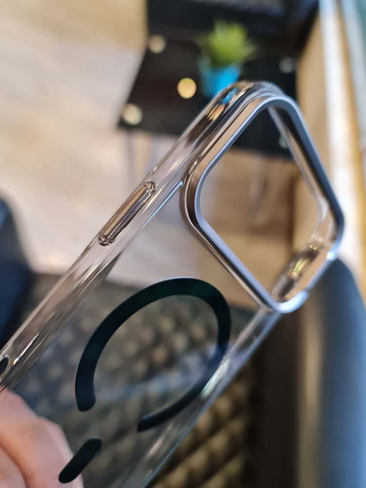 Gorgeous clear glossy case for iPhone (Black)