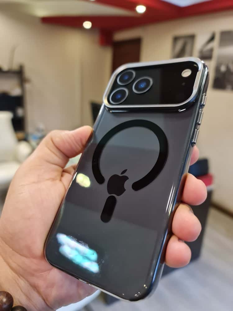 Gorgeous clear glossy case for iPhone (Black)