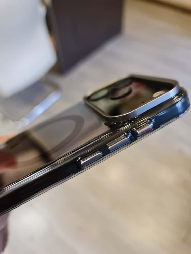 Gorgeous clear glossy case for iPhone (Black)