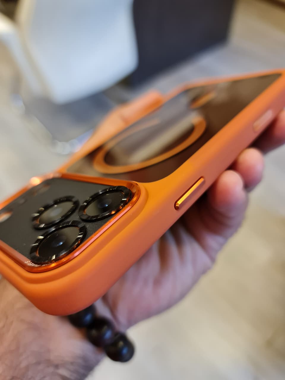 Popular TPU Acrylic Clear Magnetic Phone Case for iPhone 17 Pro Max (Orange)
