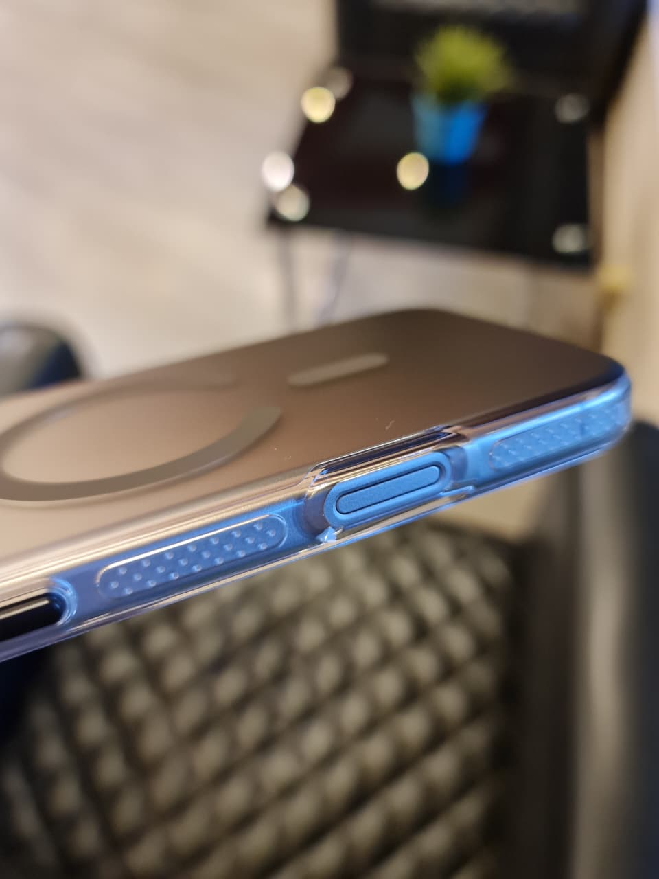 Gradient Color Translucent Magnetic Rugged Phone Case for iPhone 17 Series(Shape 3)