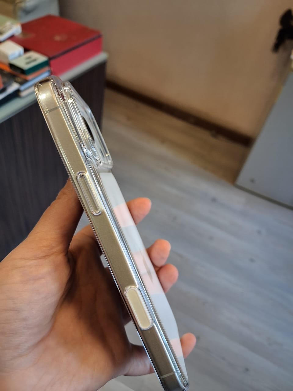 High-end Acrylic Color Design Clear Magnetic Case for iPhone 17 Pro Max