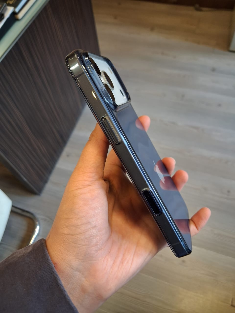 High-end Acrylic Color Design Clear Magnetic Case for iPhone 17 Pro Max