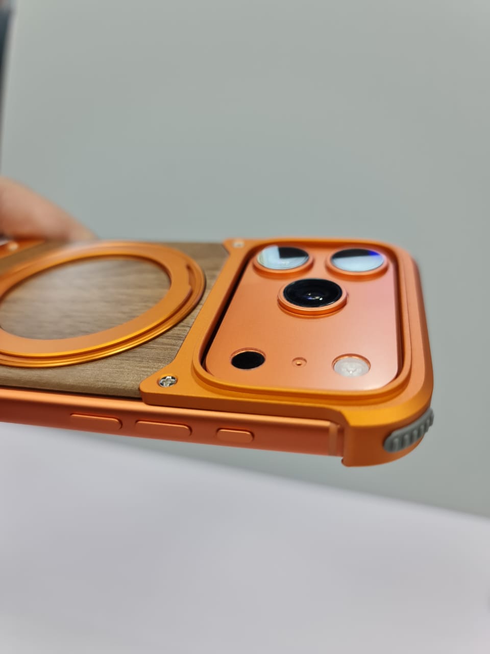 Magnetic Aluminum Metal Frameless Real Wood Case For Iphone 17 Pro max