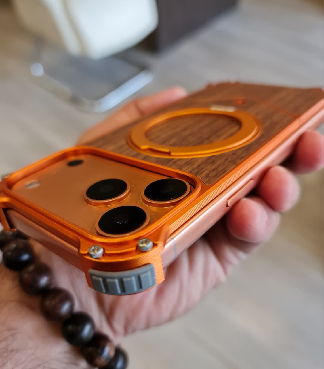 Magnetic Metal Premium Wooden Frameless Case For Iphone 17 Pro max