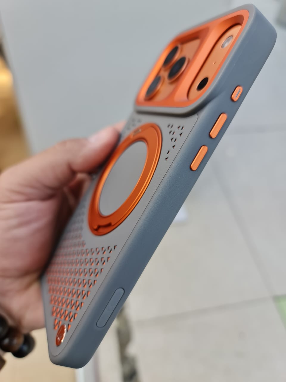 Kajsa GeoRing Case for iPhone 17 Pro Max