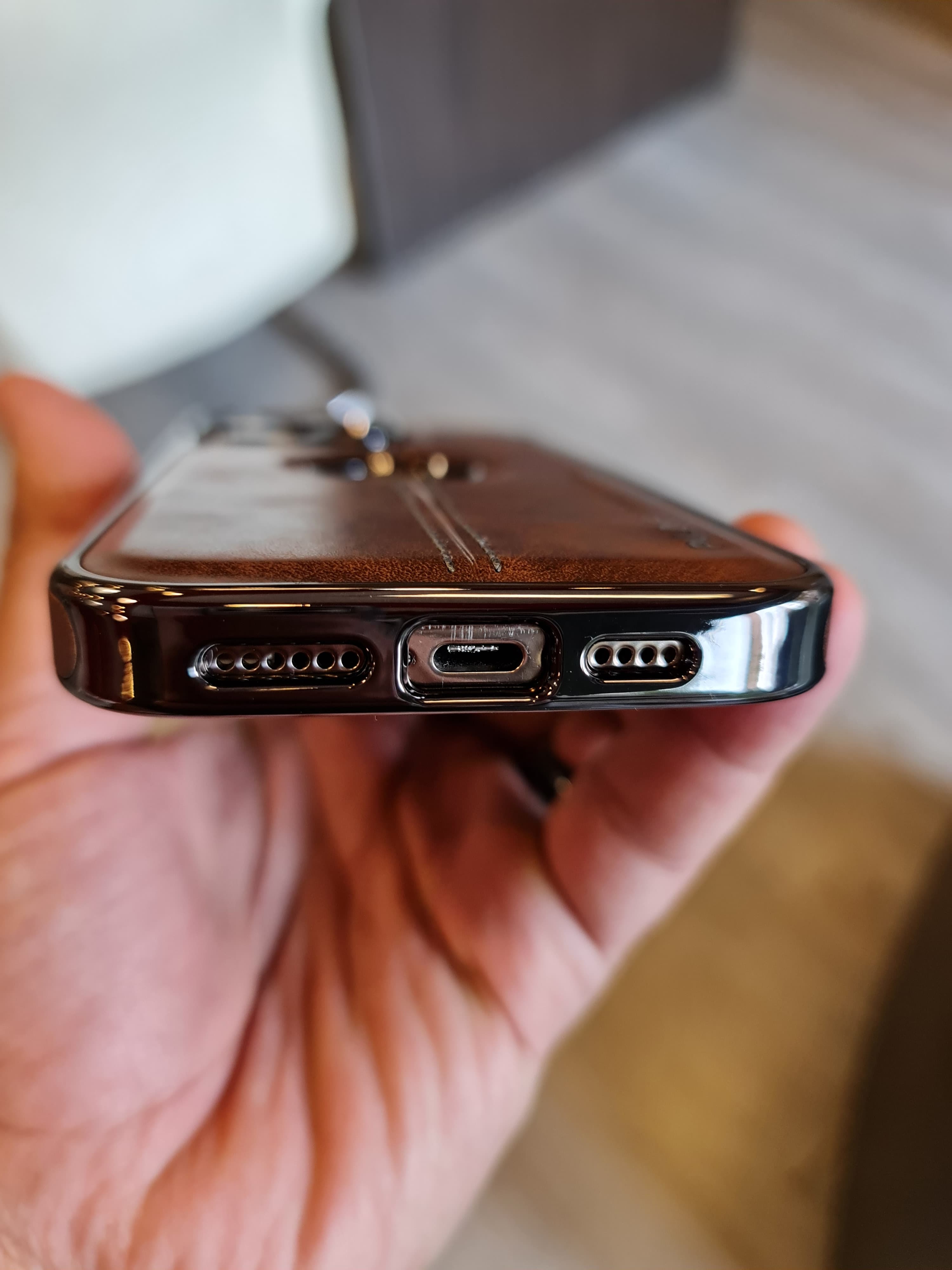 Puloka Luxurious leather case