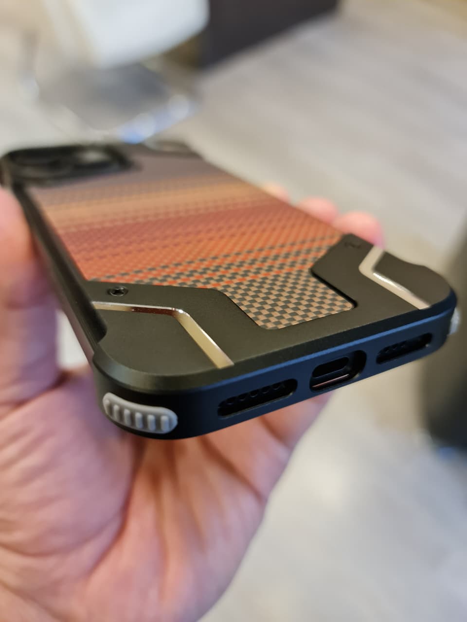 Gorgeous metal carbon case For Iphone