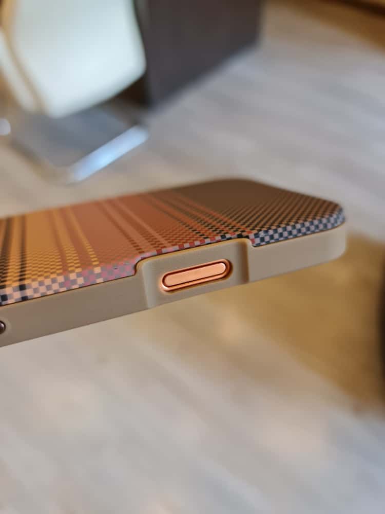 Twin Side Carbon Fiber Magsafe Phone Case (Brown)