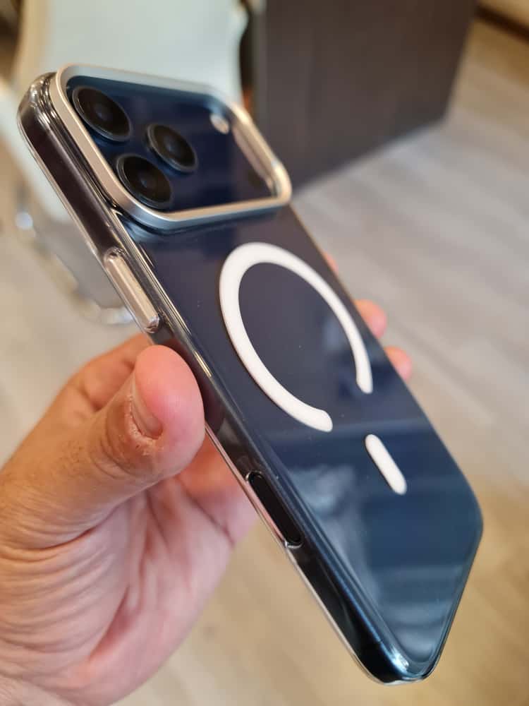 Gorgeous clear glossy case for iPhone (White) 2