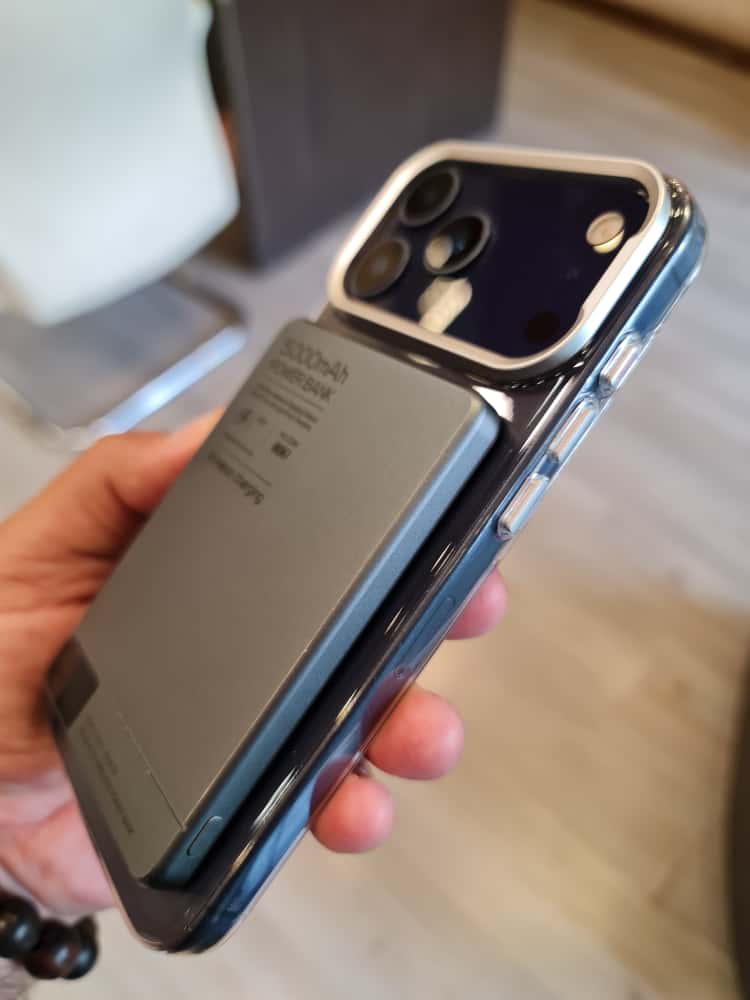 Gorgeous clear glossy case for iPhone (White) 2