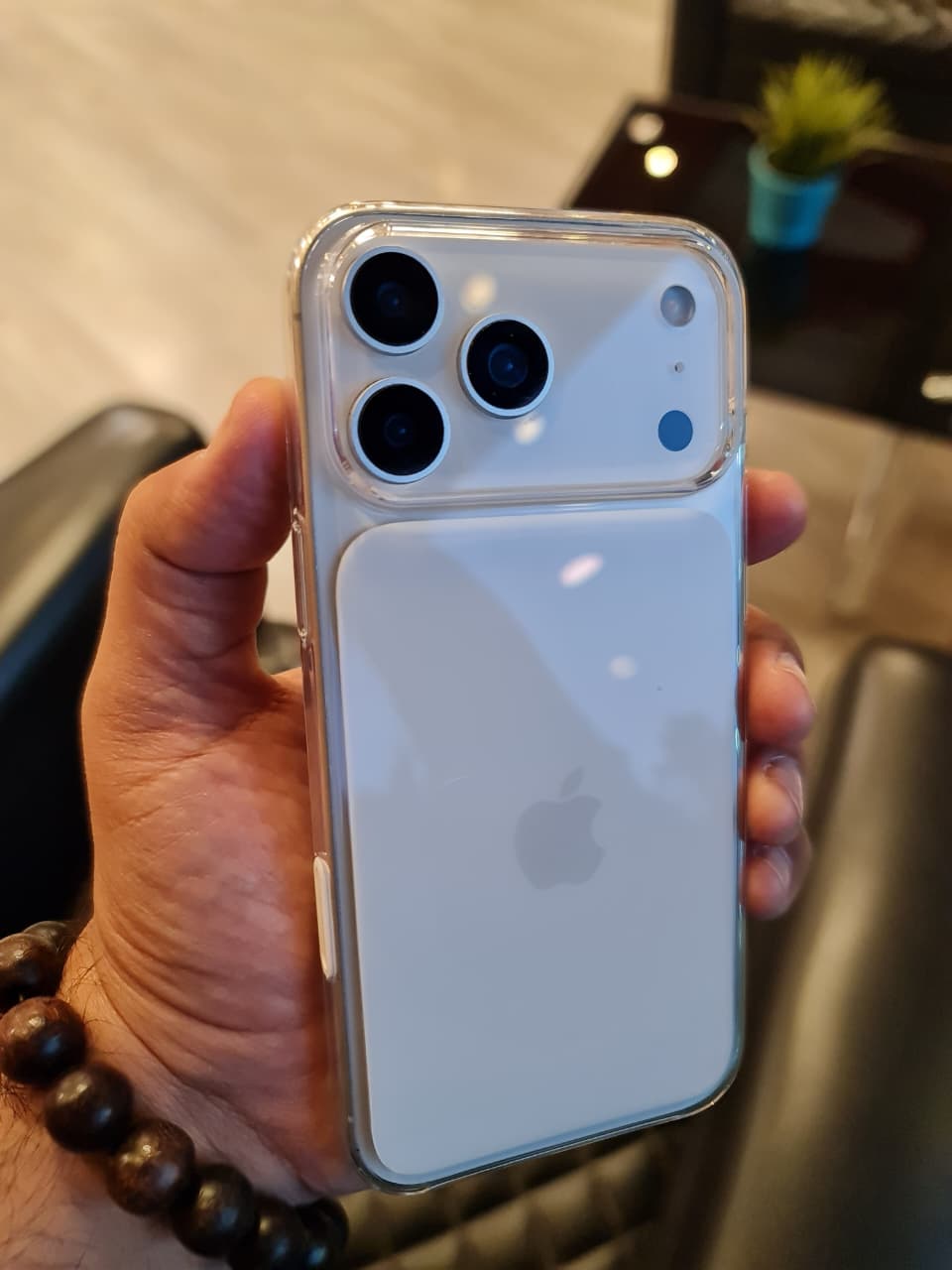 Clear Magnetic MagSafe Case for iPhone 17 Pro max