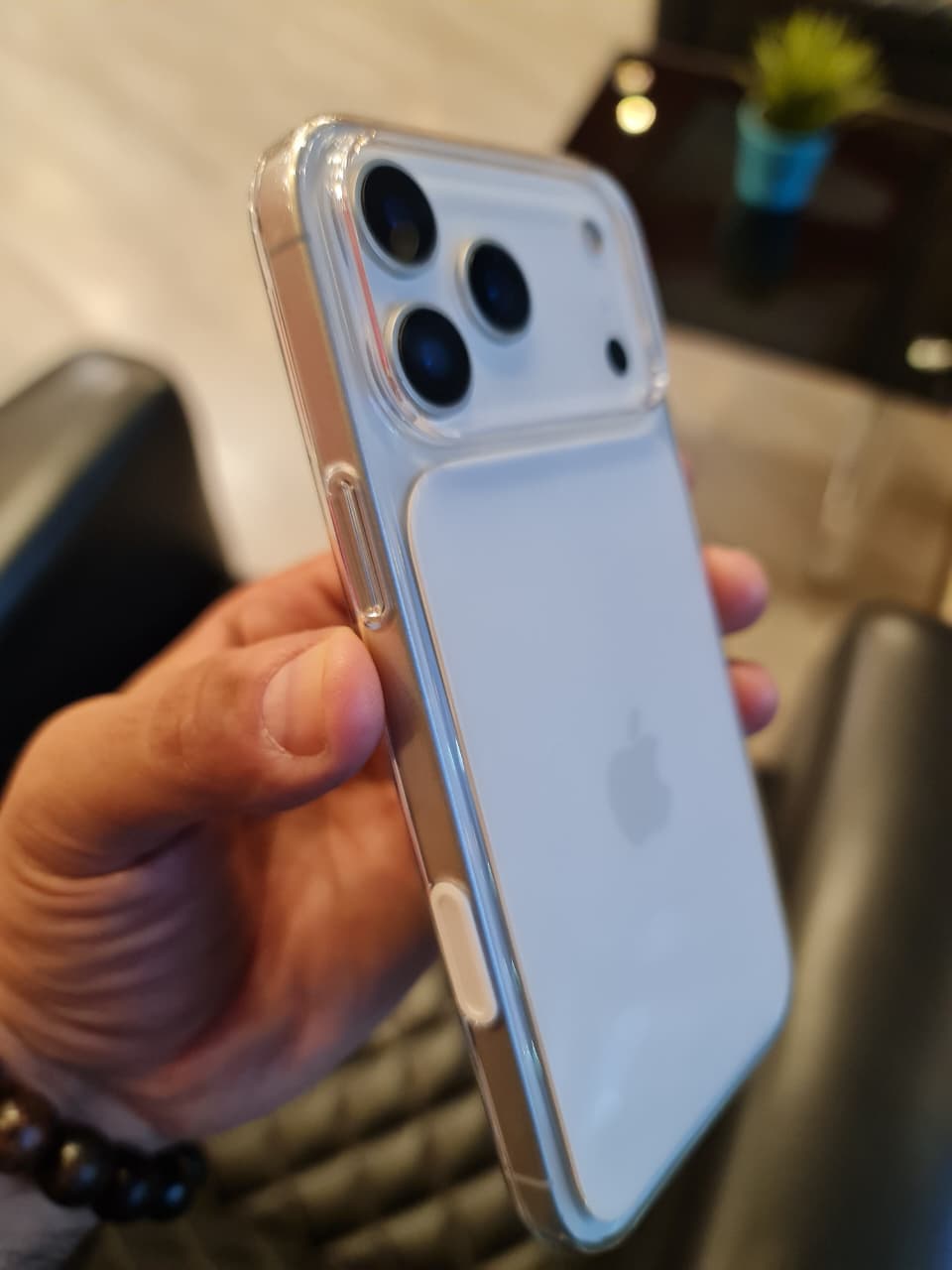 Clear Magnetic MagSafe Case for iPhone 17 Pro max