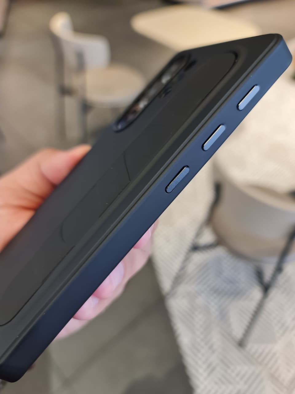 Smart Key Control Silicone Elastic Stand Wristband Back Case for Samsung