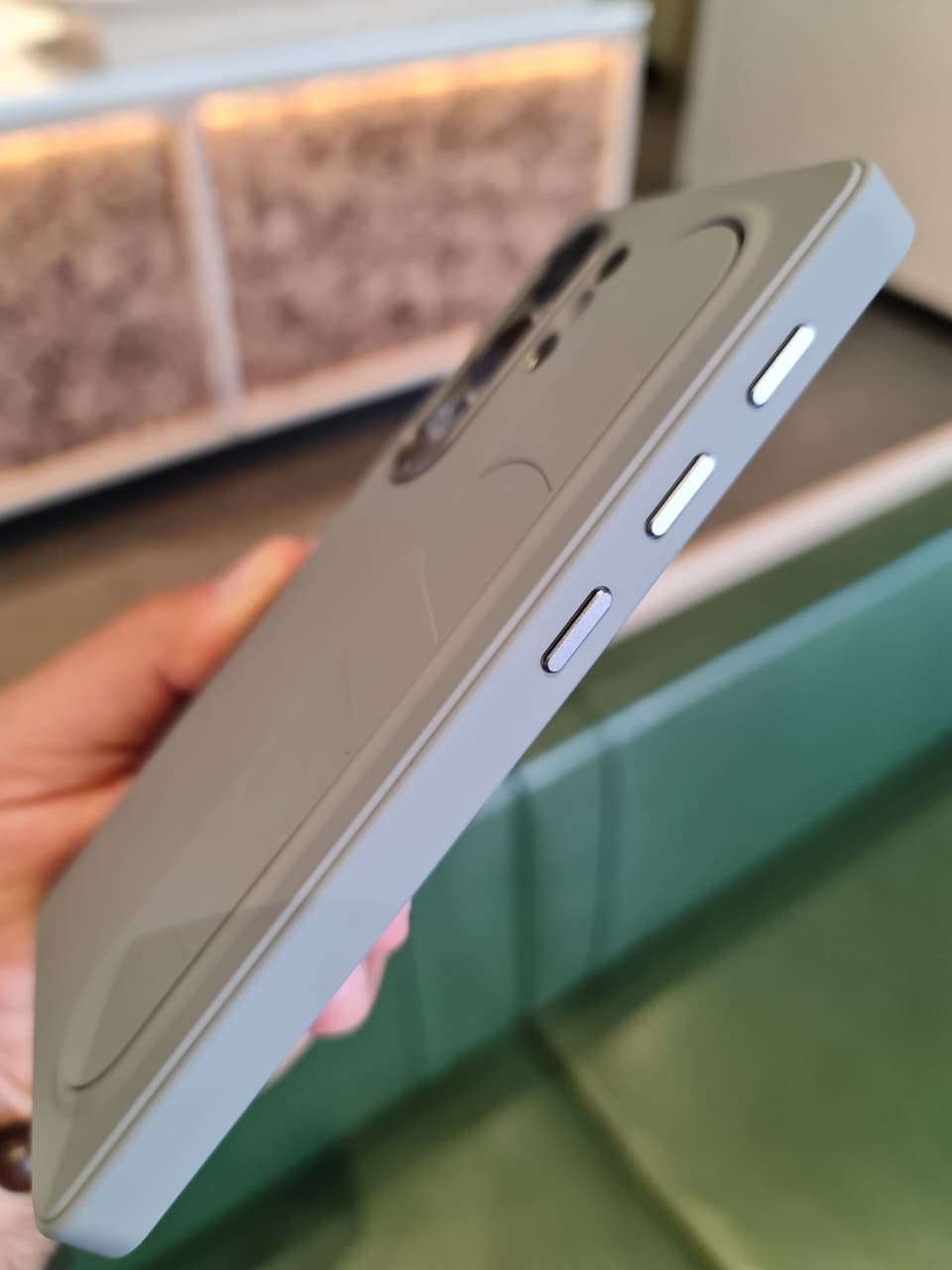 Smart Key Control Silicone Elastic Stand Wristband Back Case for Samsung