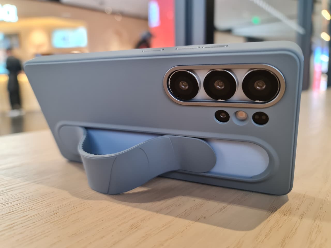 Smart Key Control Silicone Elastic Stand Wristband Back Case for Samsung