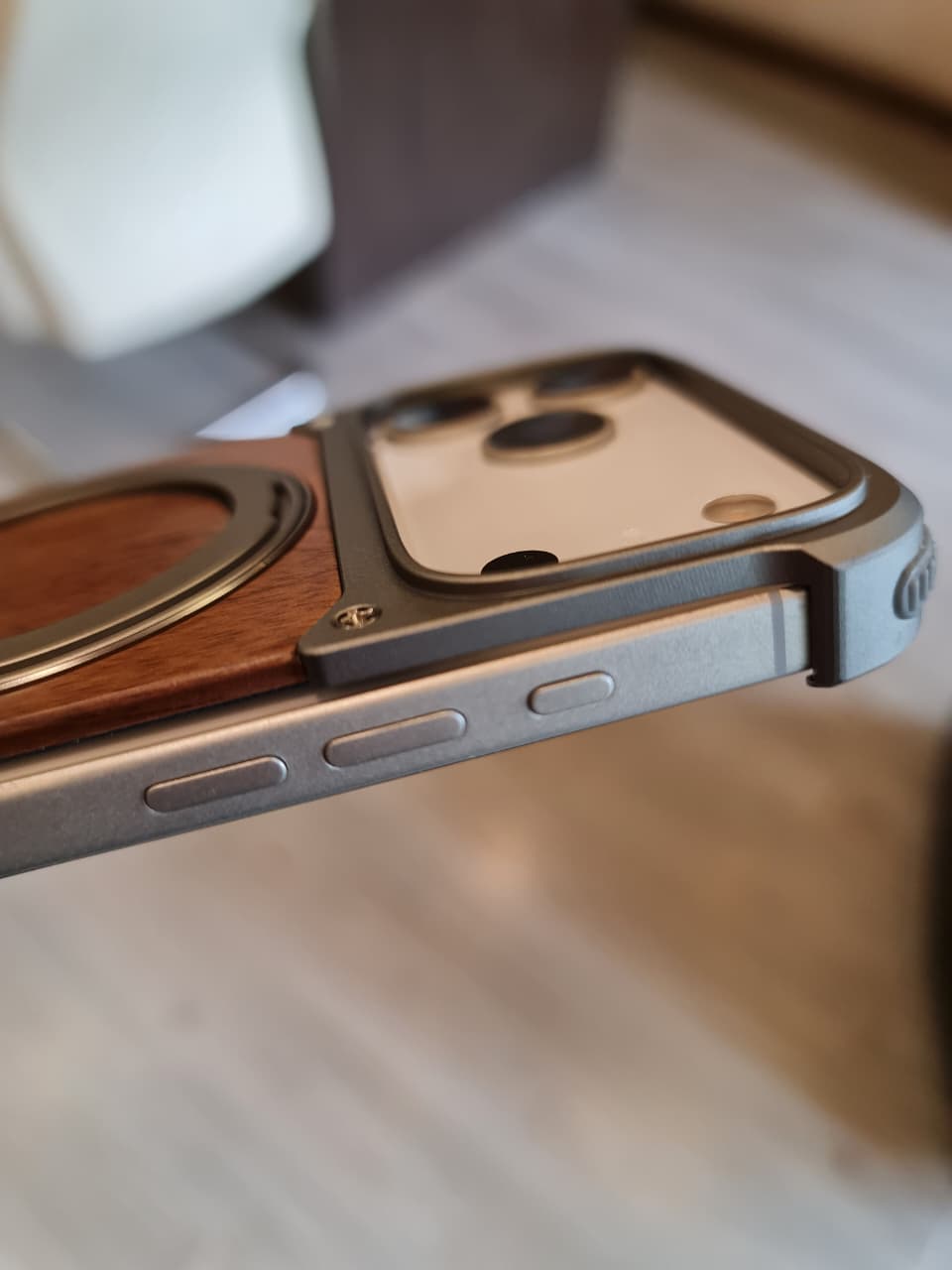 Magnetic Aluminum Metal Frameless Real Wood Case For Iphone 17 Pro max