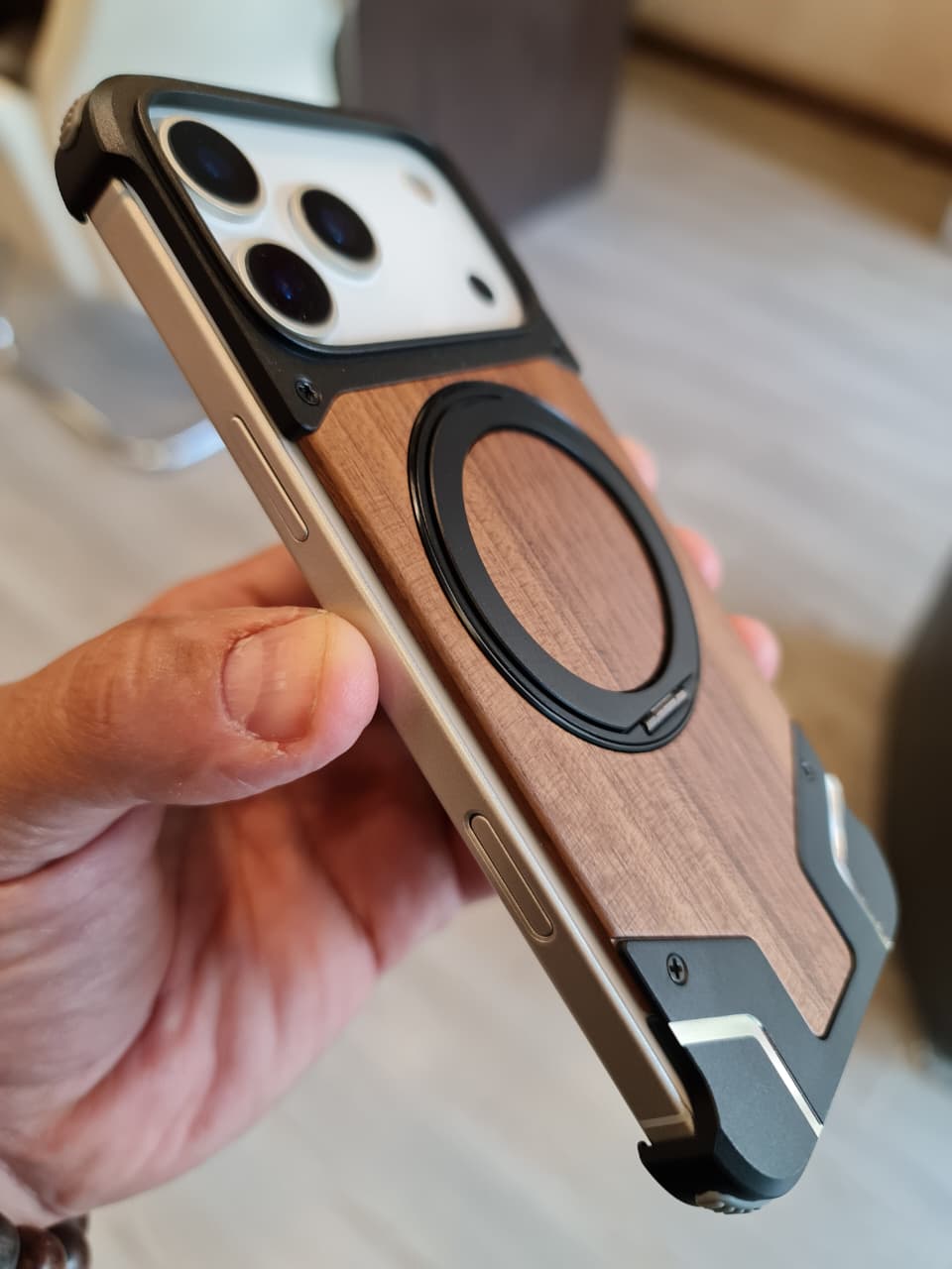 Magnetic Aluminum Metal Frameless Real Wood Case For Iphone 17 Pro max