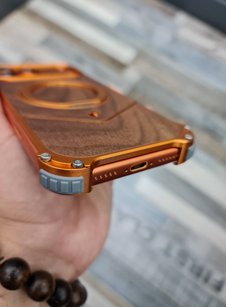 Magnetic Metal Premium Wooden Frameless Case For Iphone 17 Pro max