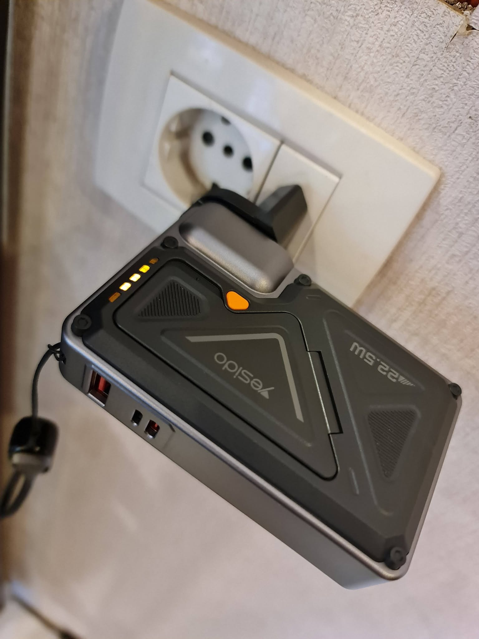 YESIDO YP89 5-IN-1 15W Magnetic Wireless Charging 10,000mAh 22.5W  Power Bank