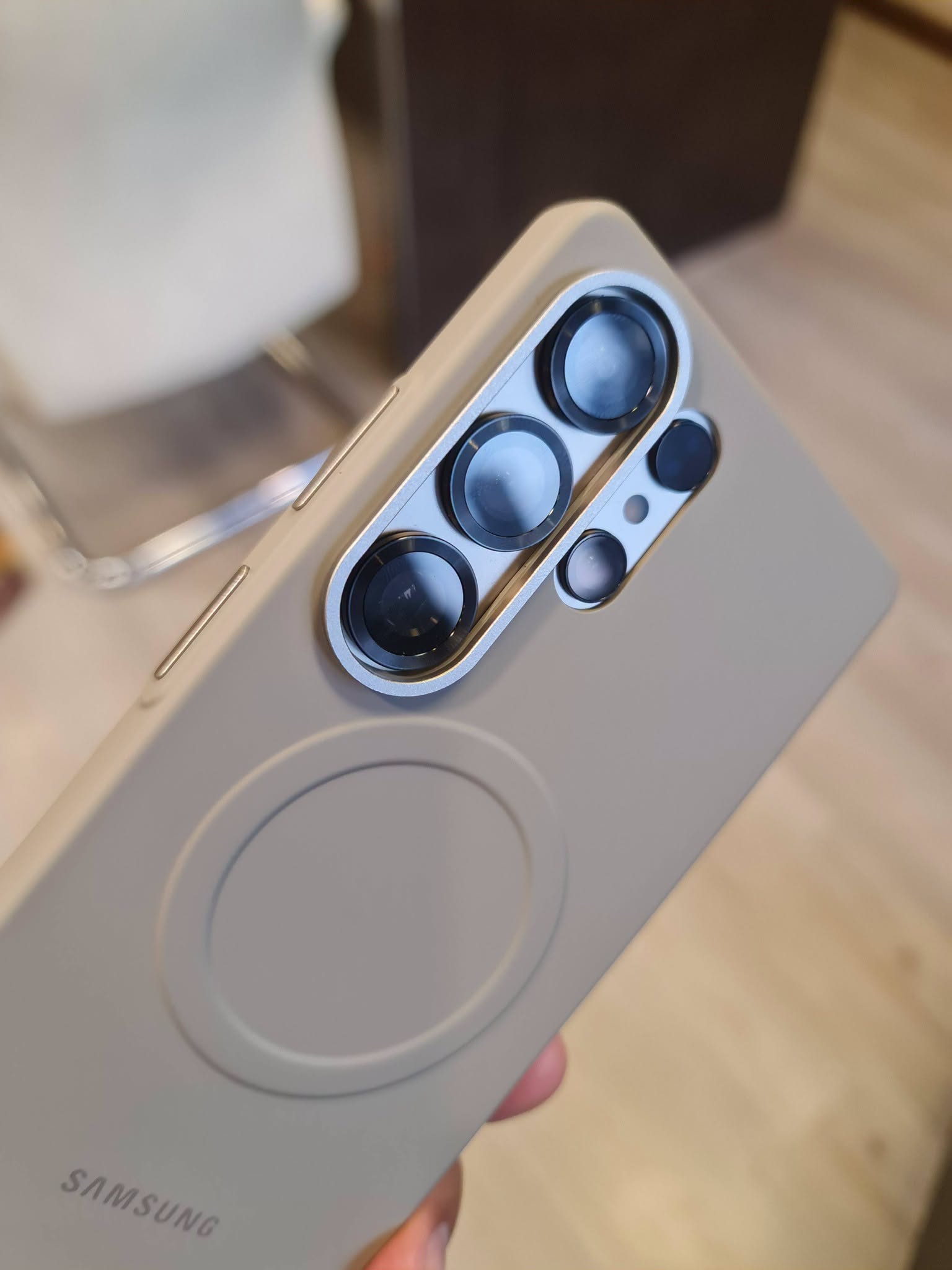 Samsung Galaxy Ultra Slim Magnetic Case