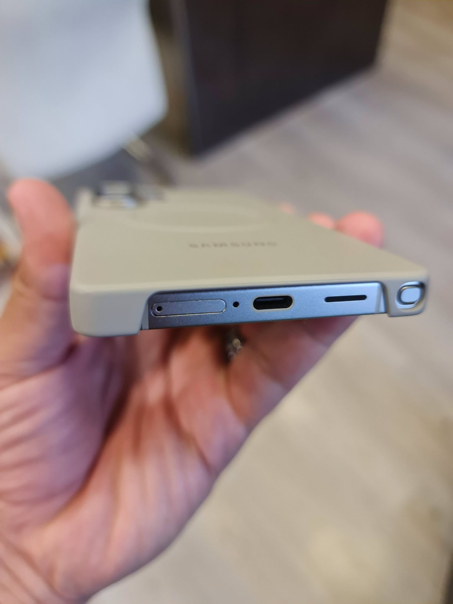 Samsung Galaxy Ultra Slim Magnetic Case