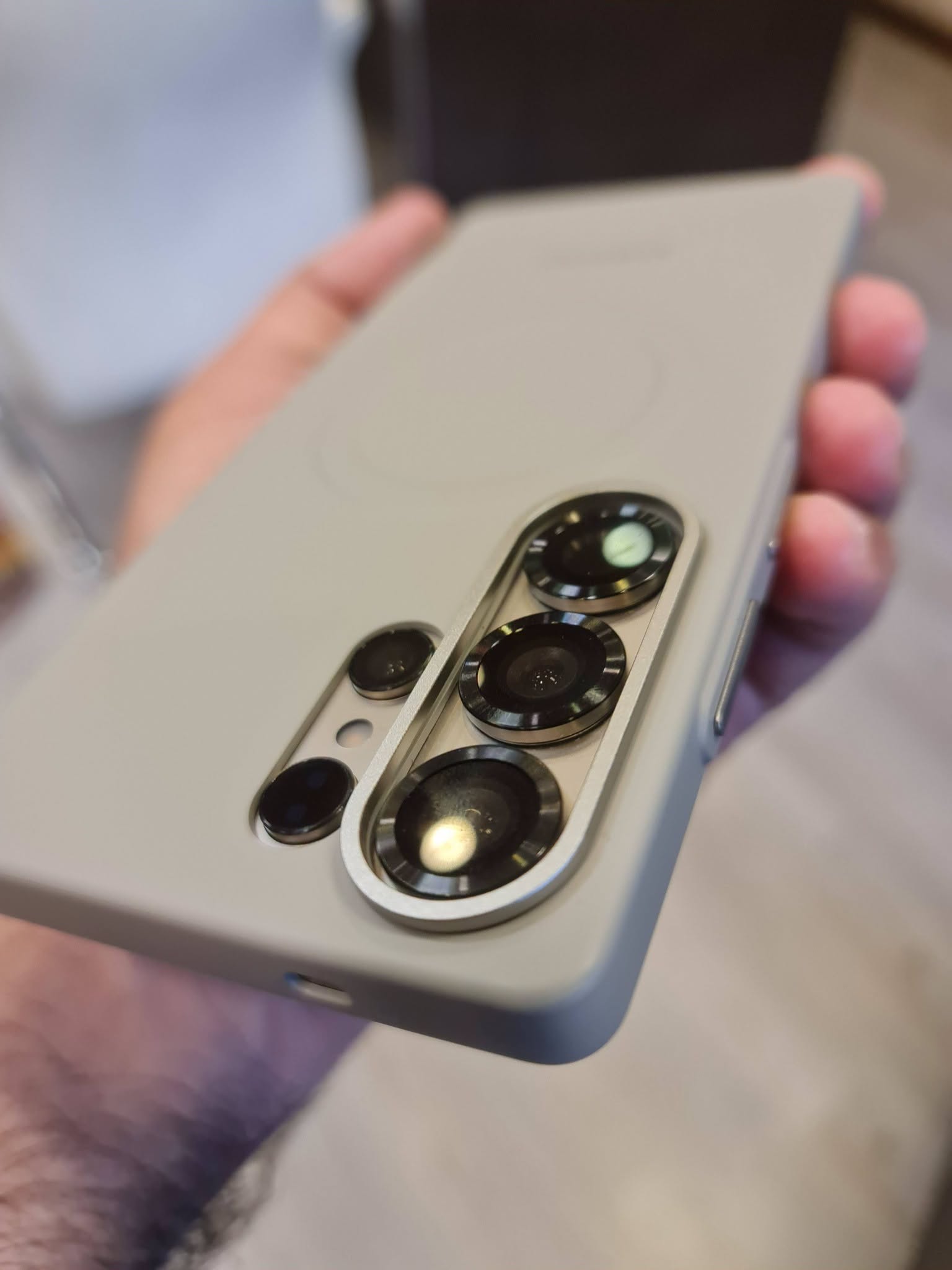Samsung Galaxy Ultra Slim Magnetic Case