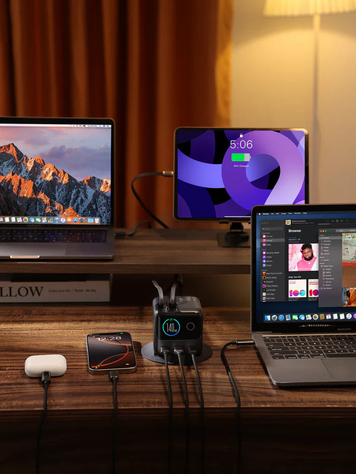 JOYROOM JR-TRD01 PODIX 140W 5-Port Desktop GaN Charger