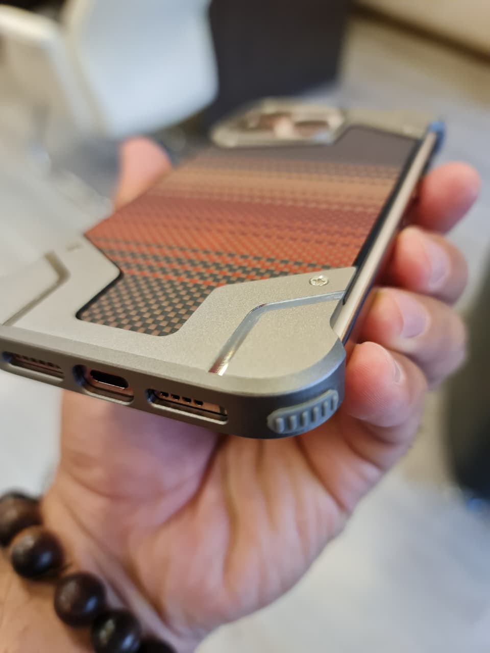 Gorgeous metal carbon case For Iphone