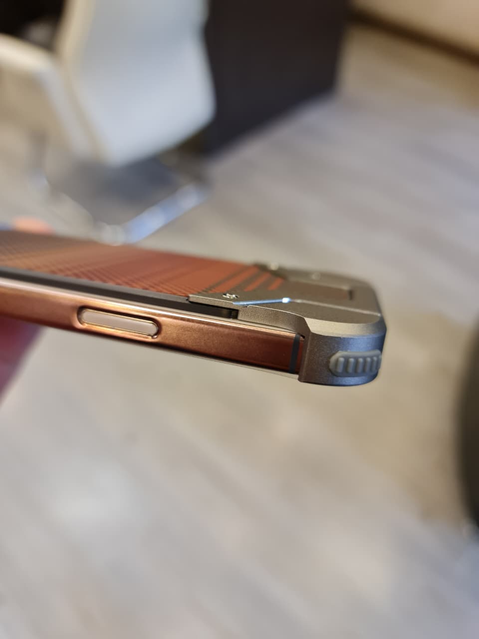 Gorgeous metal carbon case For Iphone