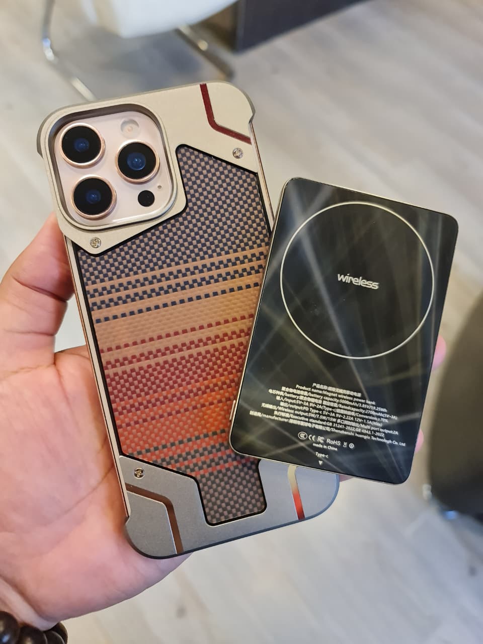 Gorgeous metal carbon case For Iphone