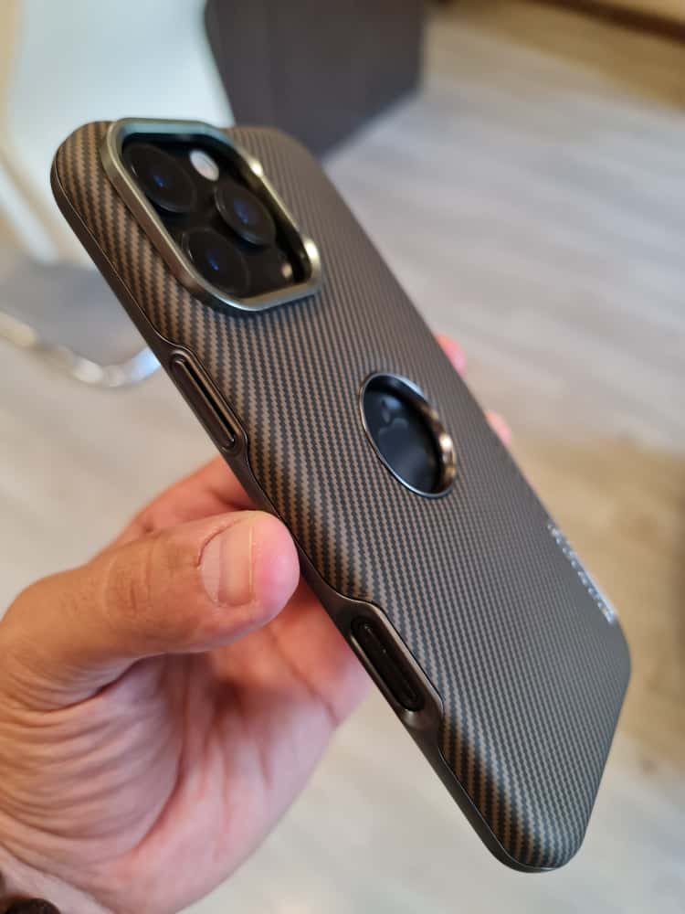 RIMBMAX Luxury glazed carbon case For Iphone
