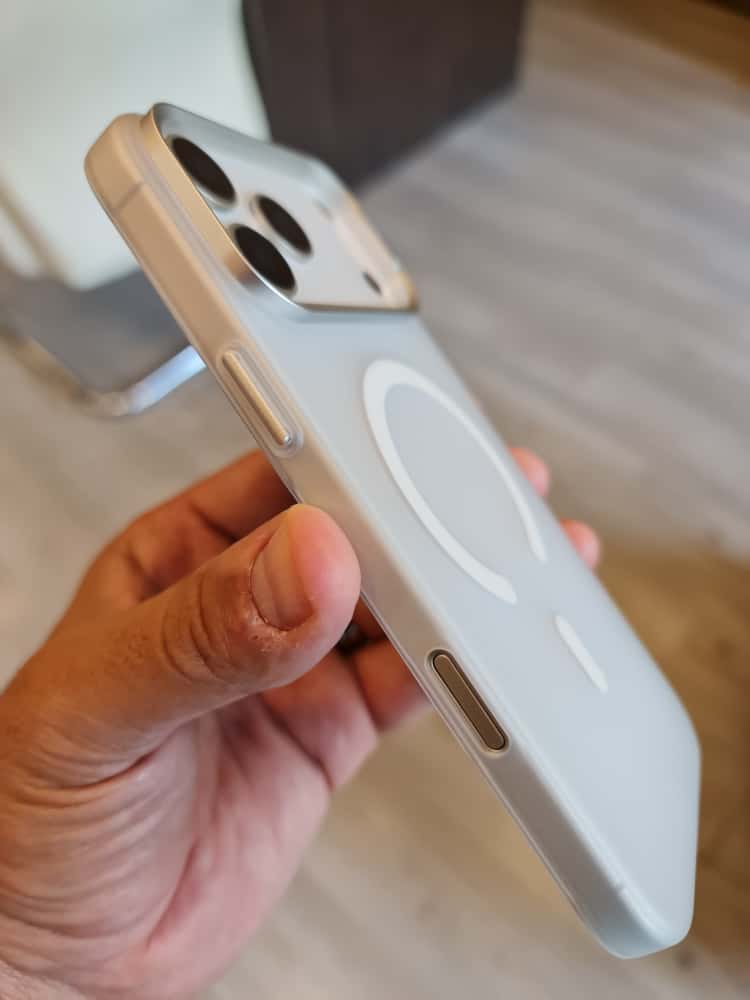 Gorgeous clear frosted case for iPhone(White)