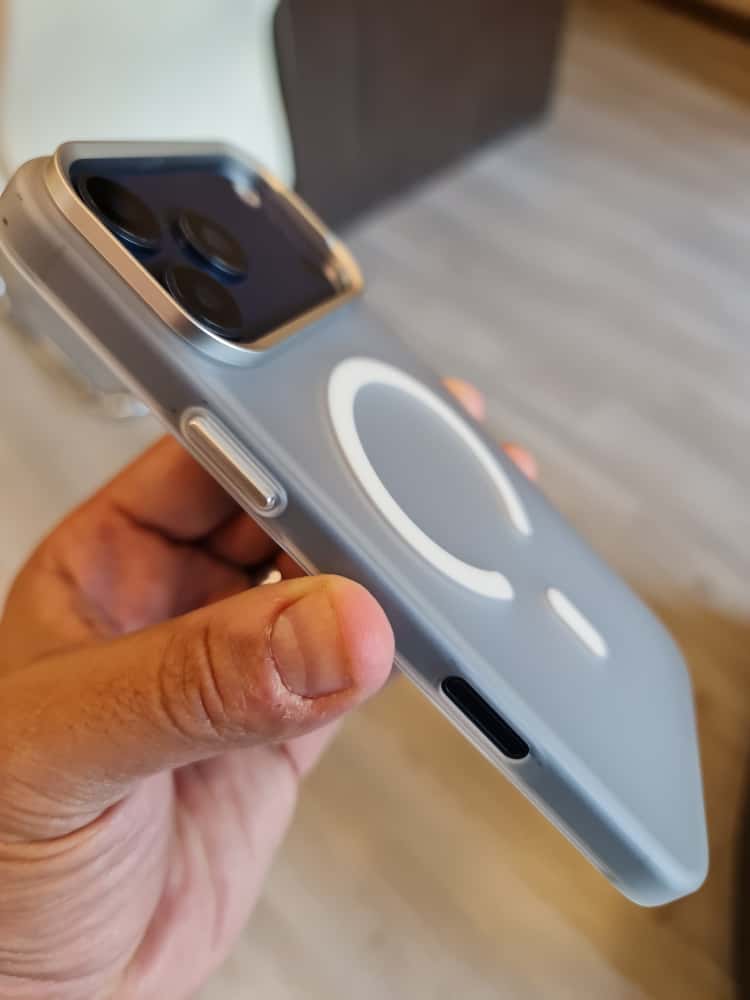 Gorgeous clear frosted case for iPhone(White) 2